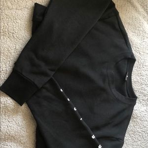 nike long sleeve crew neck with pockets